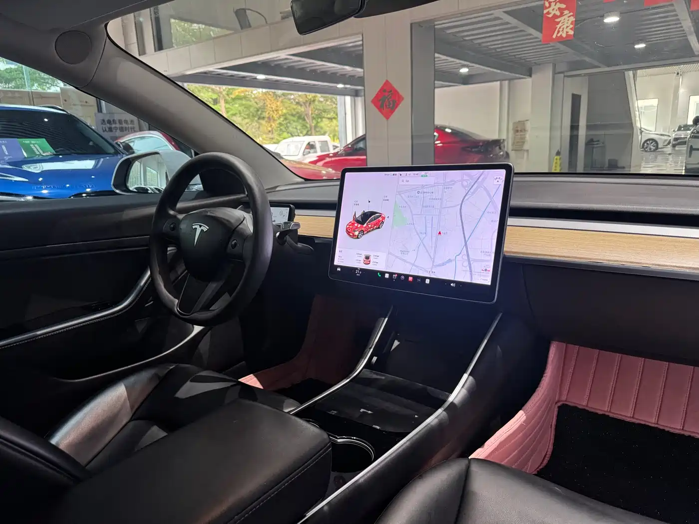 TESLA MODEL 3