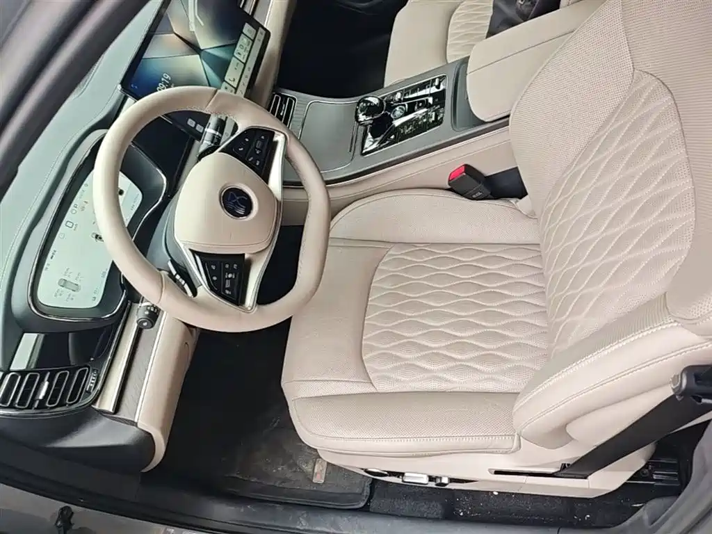 BYD Han 2025 Model EV 701KM LiDAR Smart Driving Version фото 16