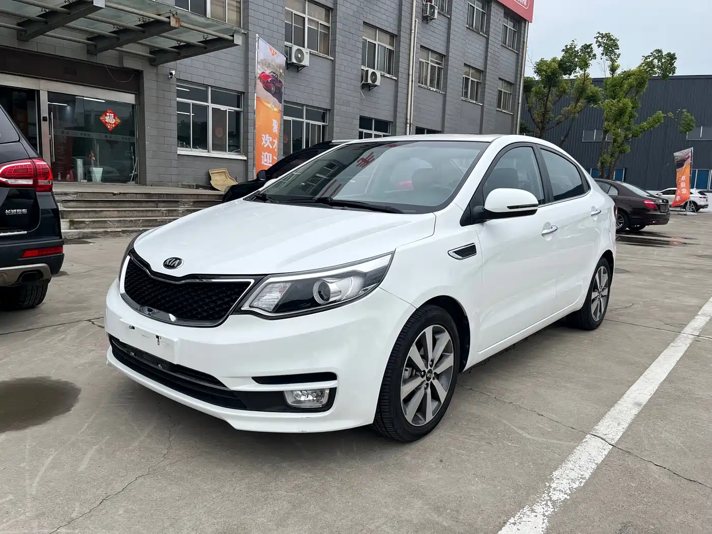 Kia K2 2015 Sedan 1.6L AT Premium