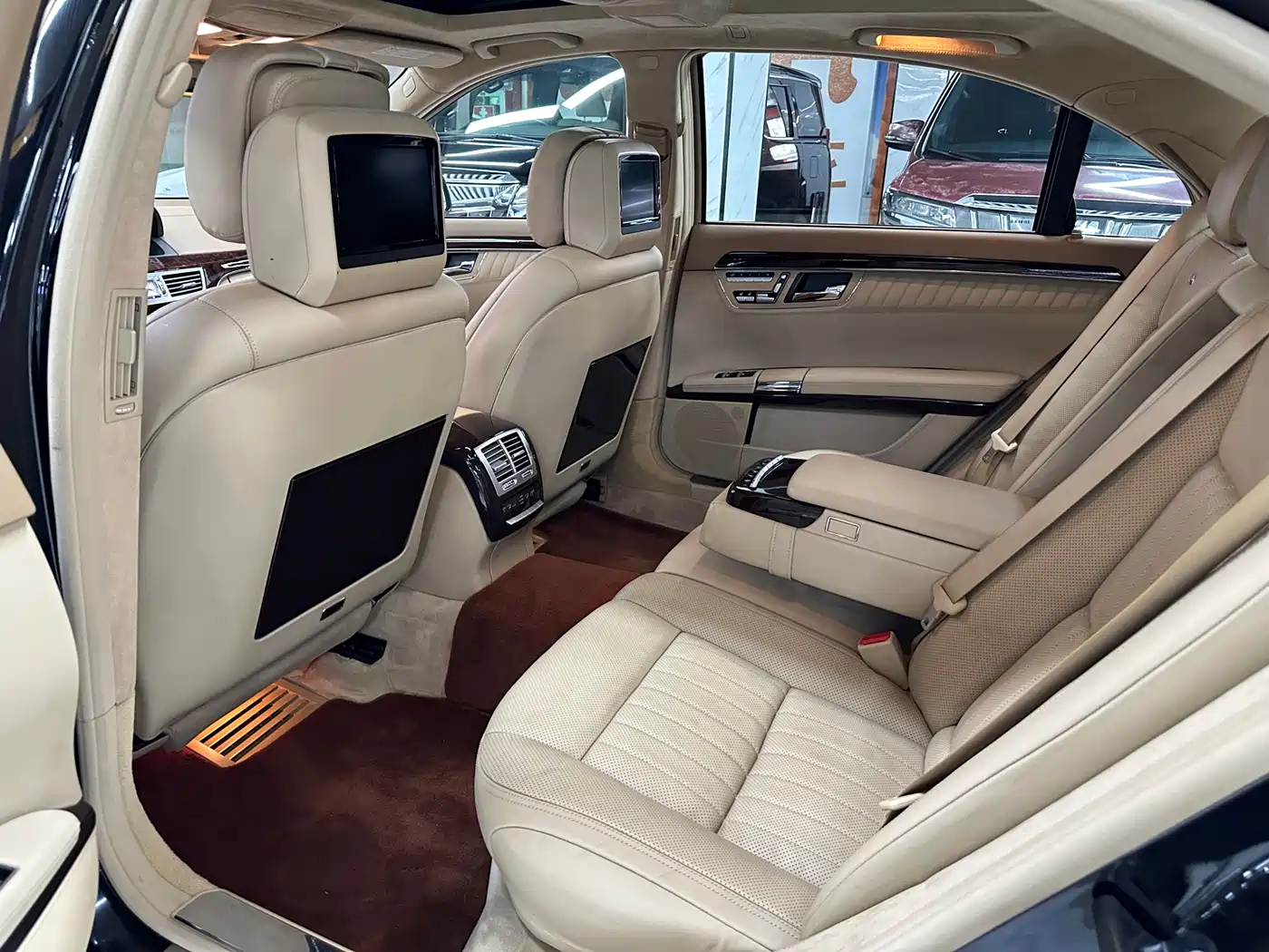 Mercedes-Benz S-Class 2010 S 600 L фото 11