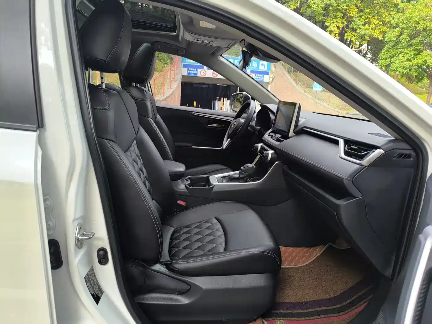 Toyota RAV4 Rongfang 2021 2.0L CVT 4WD Trend фото 12