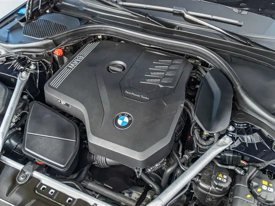 BMW 5-SERIES