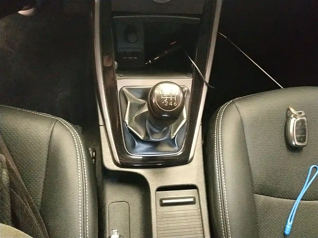 Hyundai Langdong 2015 1.6L Manual Premium фото 6