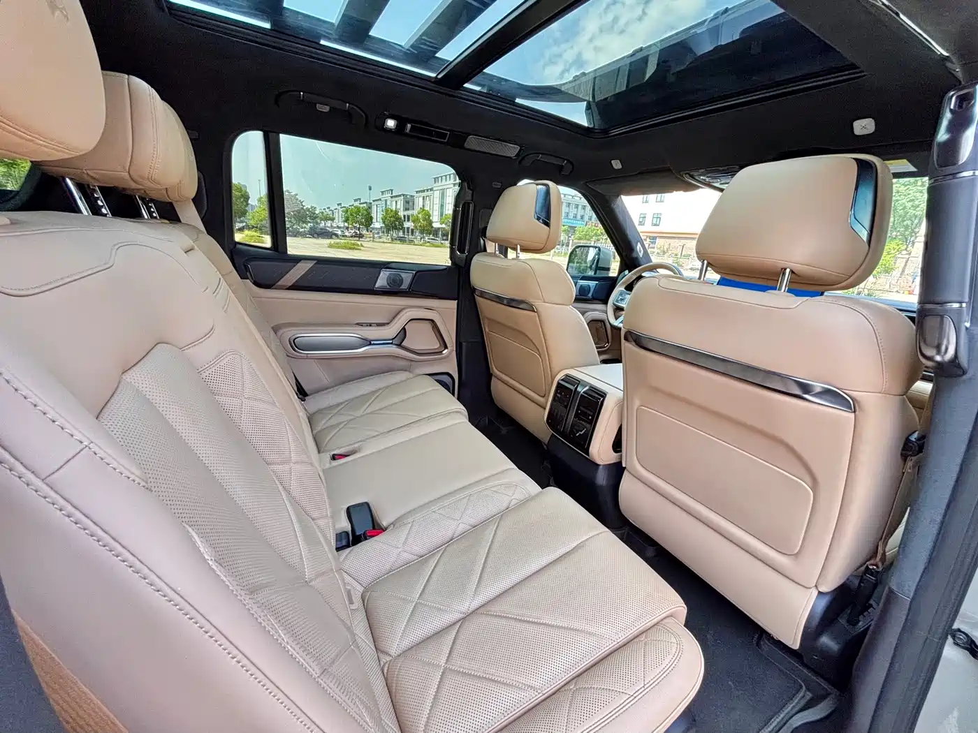 Fang Cheng Bao Leopard 8 2025 2025 Zhiyong Flagship 7-Seater