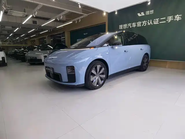 Li Auto Li i8 2025 Standard Edition