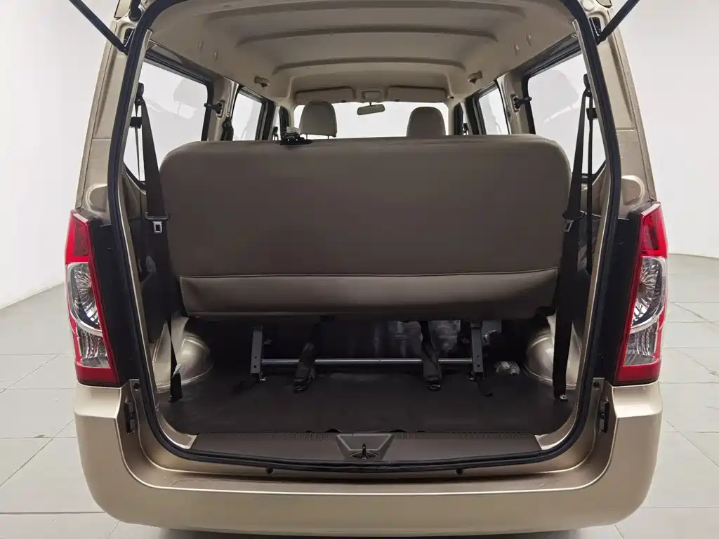 Wuling Motors Wuling Rongguang S 2024 2023 1.5L Base 5/7 Seater