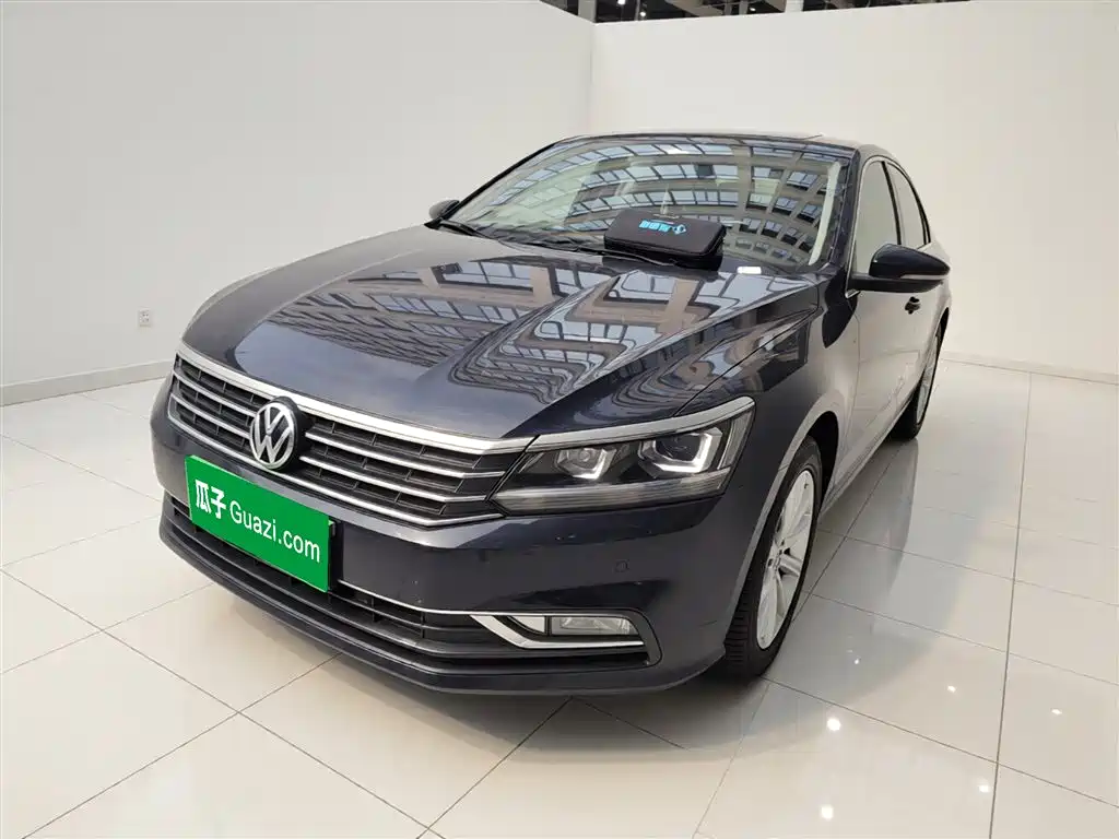 Volkswagen Passat 2017 330TSI DSG Prestige фото 2