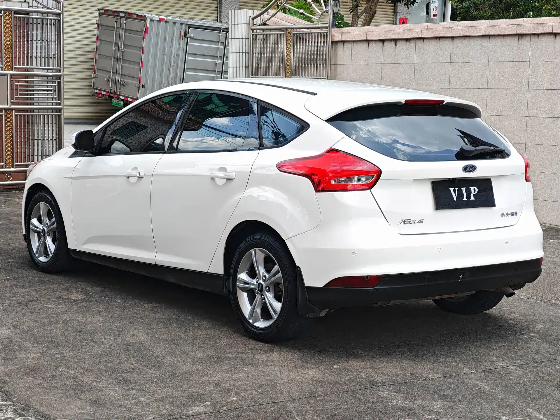 Фото 9 - Ford Focus