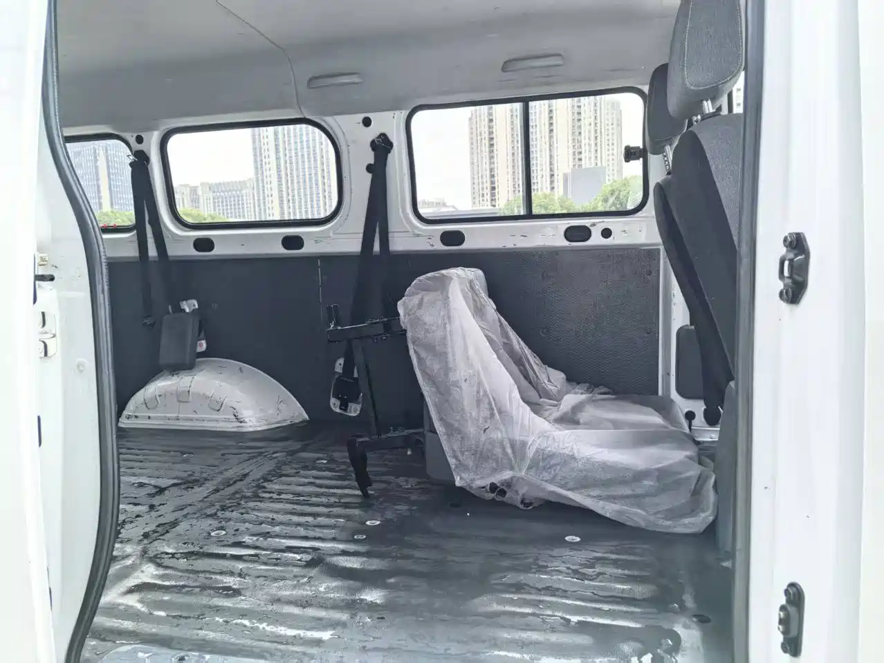 Wuling Motors Wuling Yangguang 2024 2024 300KM Comfort Bus Version 75kW