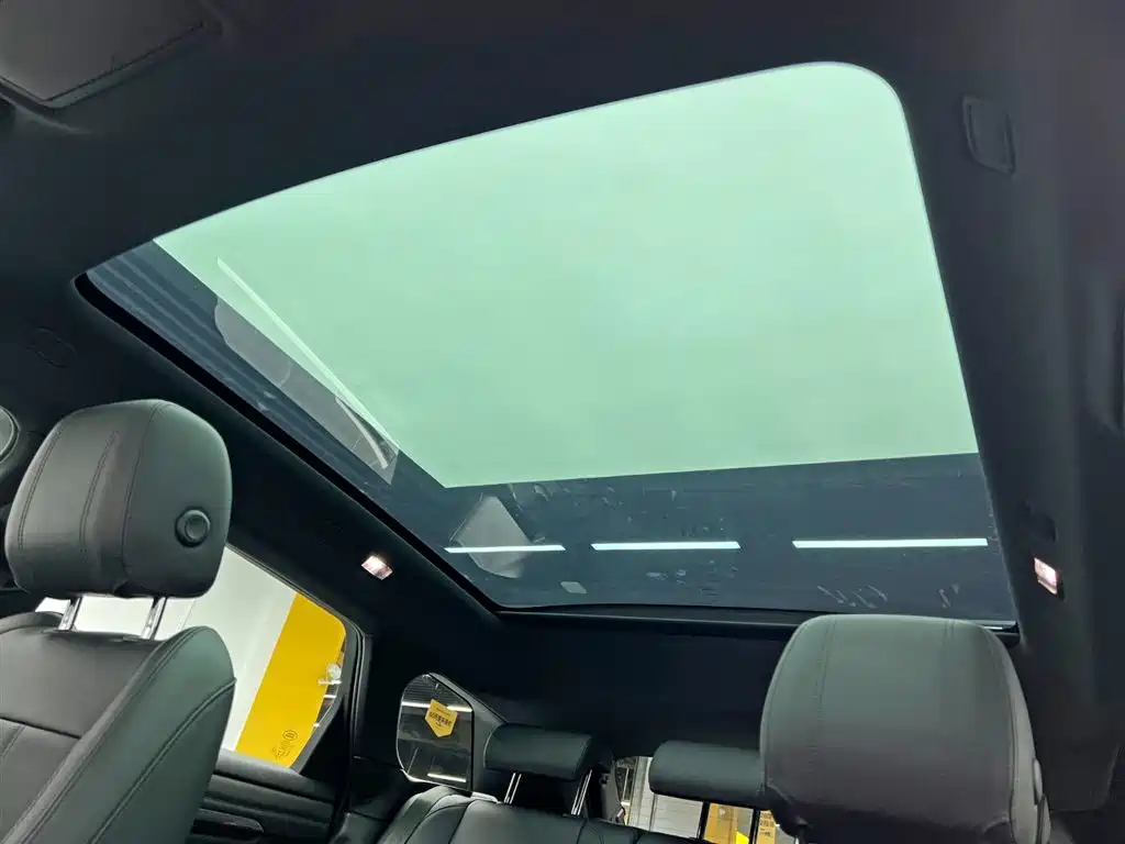 Land Rover Range Rover Evoque 2020 249PS R-DYNAMIC SE Sport Tech Edition фото 17