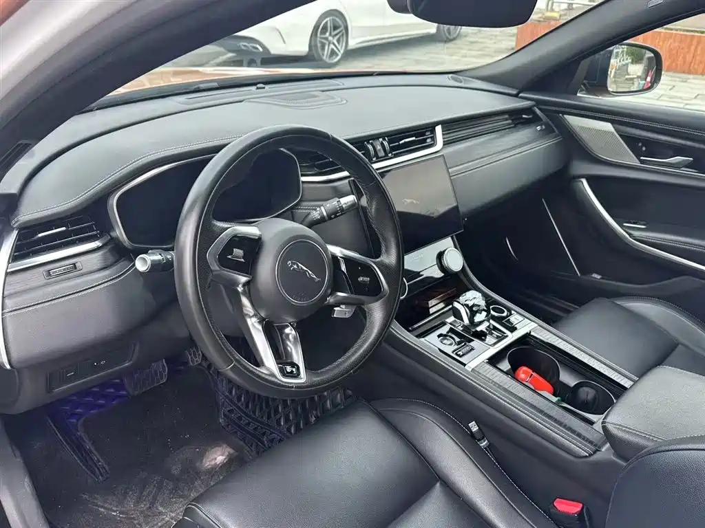 JAGUAR XFL