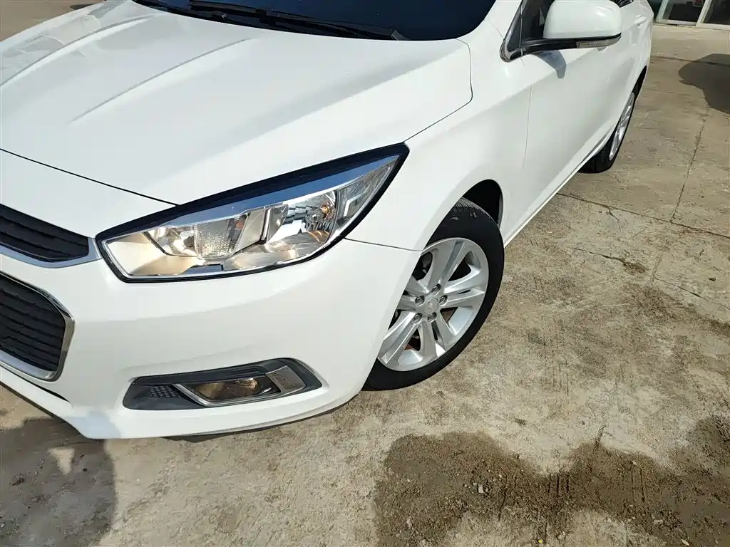 Chevrolet Cruze 2016 1.5L Manual Elite Edition фото 18