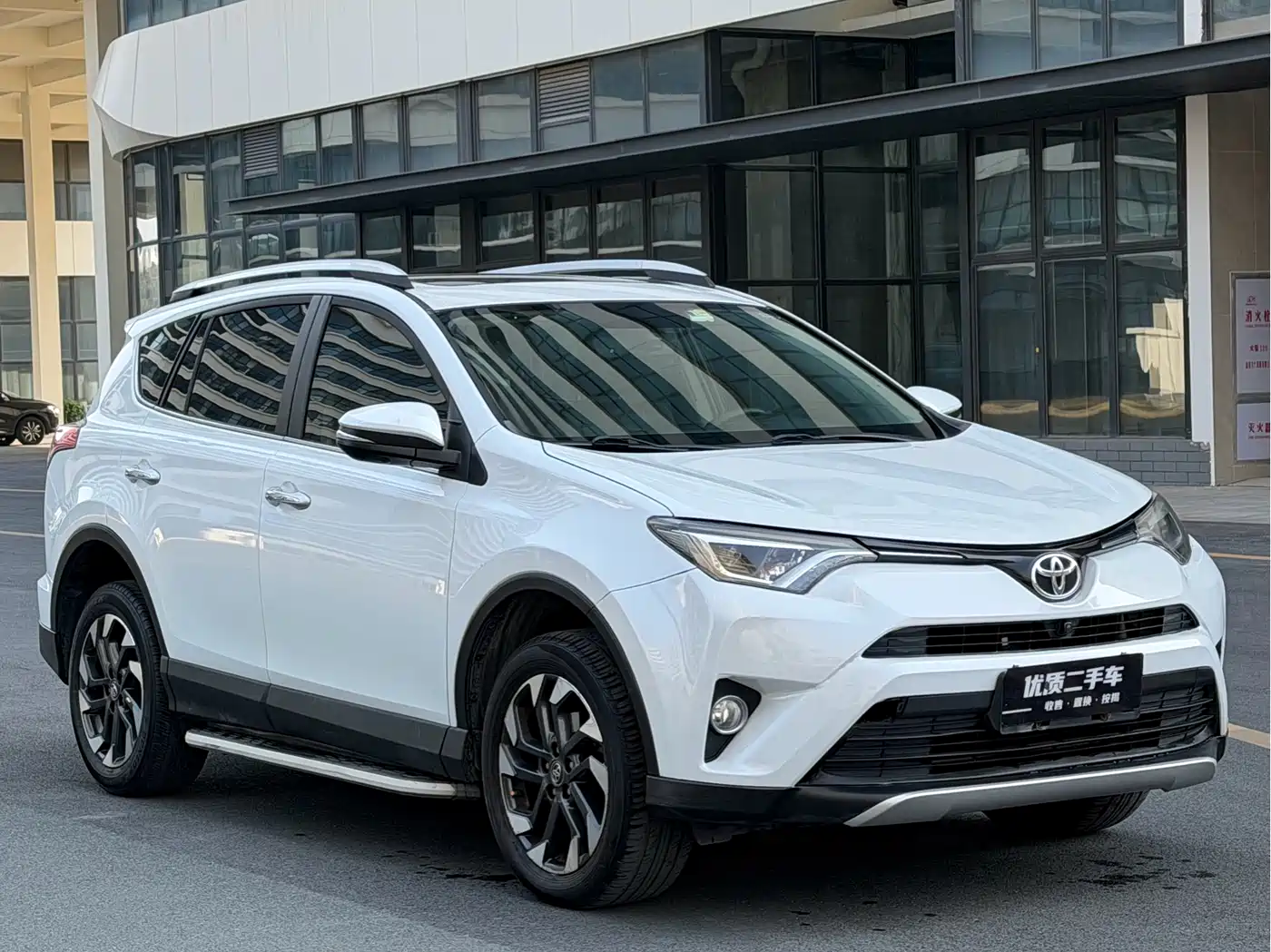 Toyota RAV4 Rongfang 2016 2.5L Automatic 4WD Elite фото 3