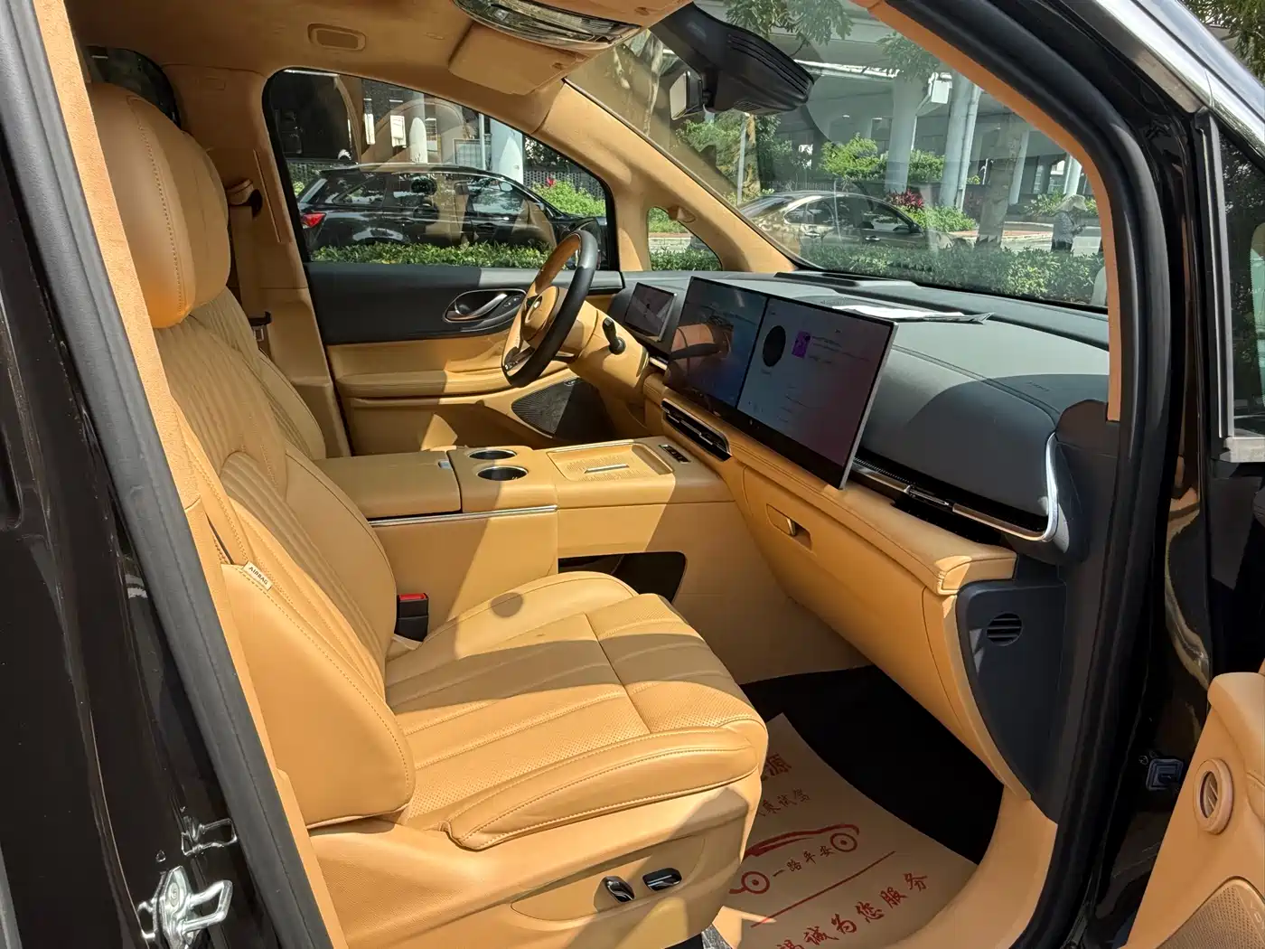 Voyah Auto Voyah Dreamer 2025 PHEV AWD Flagship Kunpeng Edition фото 20