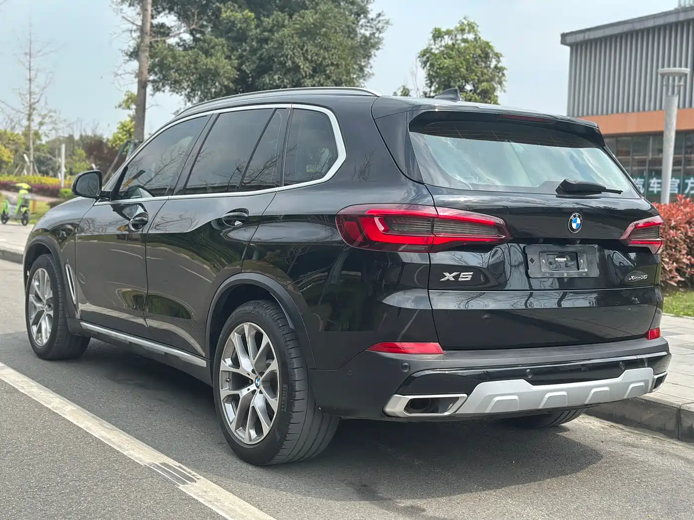 BMW X5 (Import) 2021 xDrive30i X Design Package фото 4