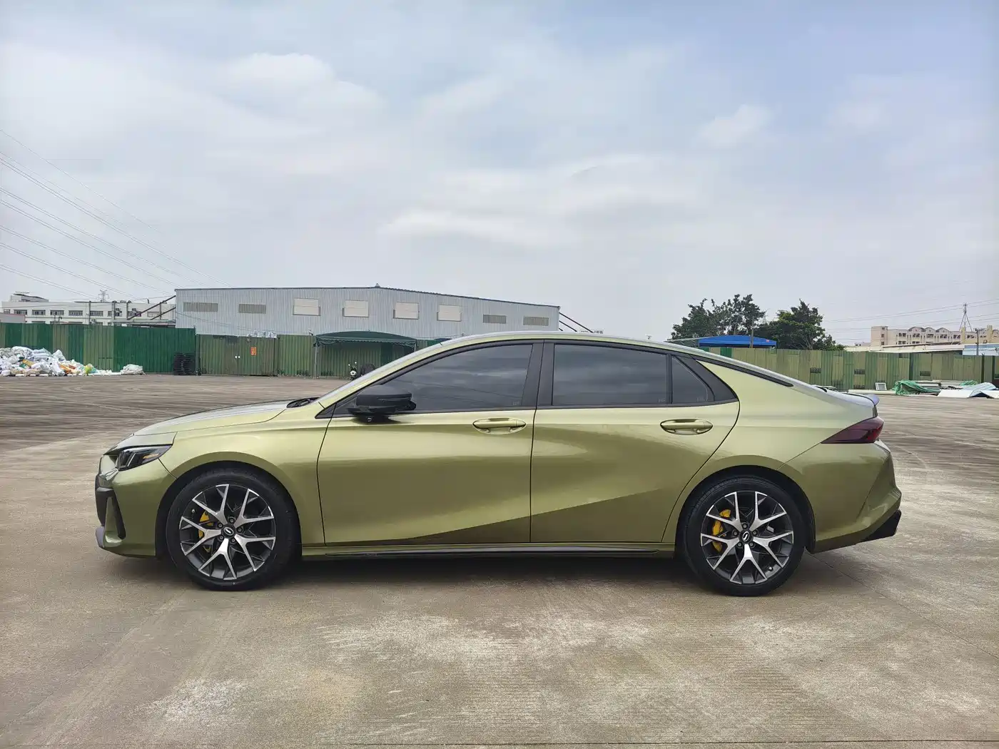 GAC Trumpchi Trumpchi Emkoo 2022 270T DCT J16 Galaxy Fighter Edition фото 7
