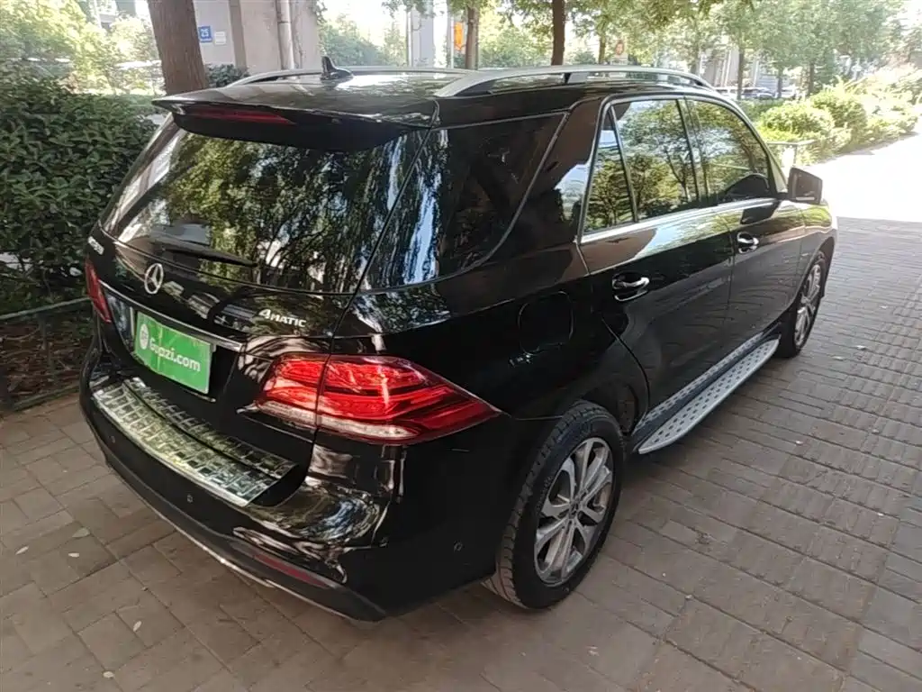 Mercedes-Benz GLE 2018 GLE 320 4MATIC Dynamic Ultimate Edition фото 7