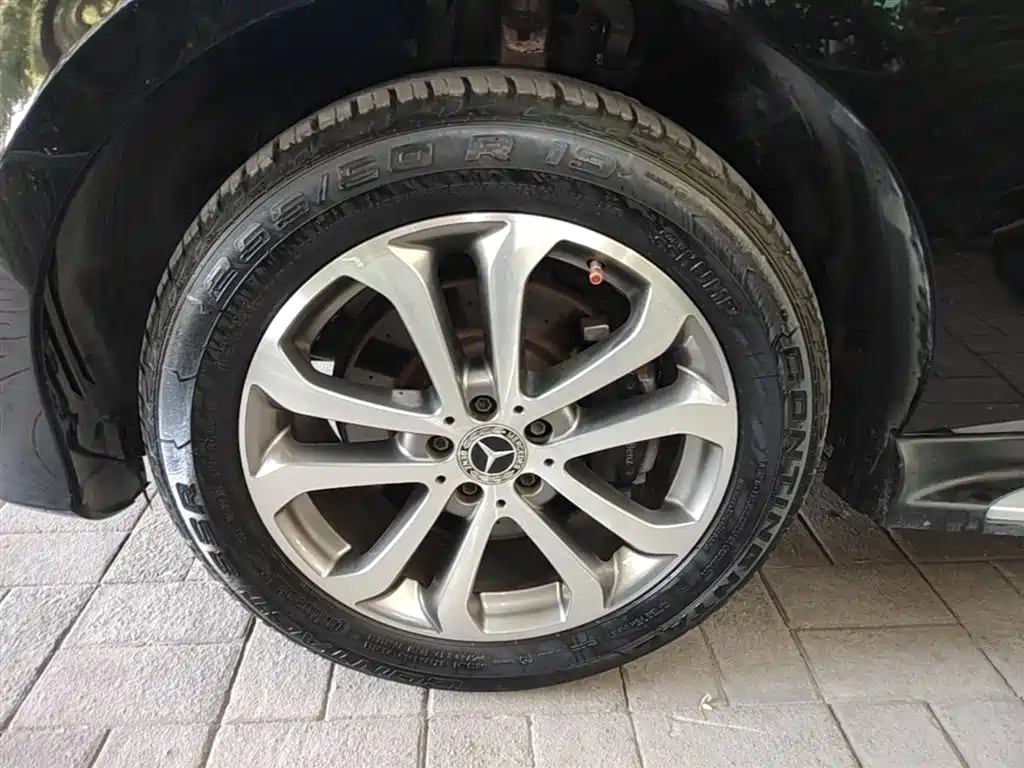 Mercedes-Benz GLE 2018 GLE 320 4MATIC Dynamic Ultimate Edition фото 23