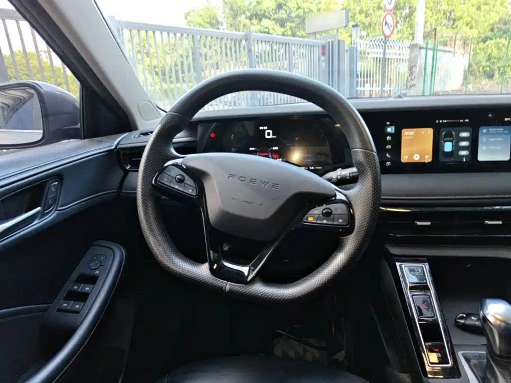 Фото 7 - Roewe i5