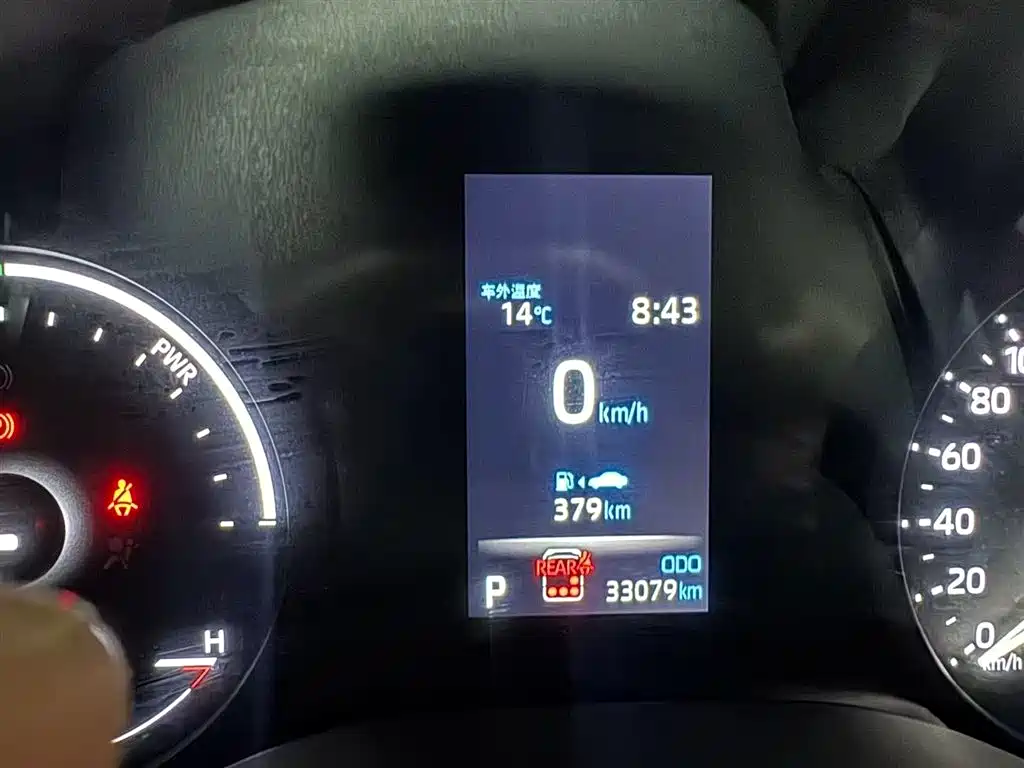 Toyota Granvia 2023 2.5L Hybrid Luxury Edition фото 16