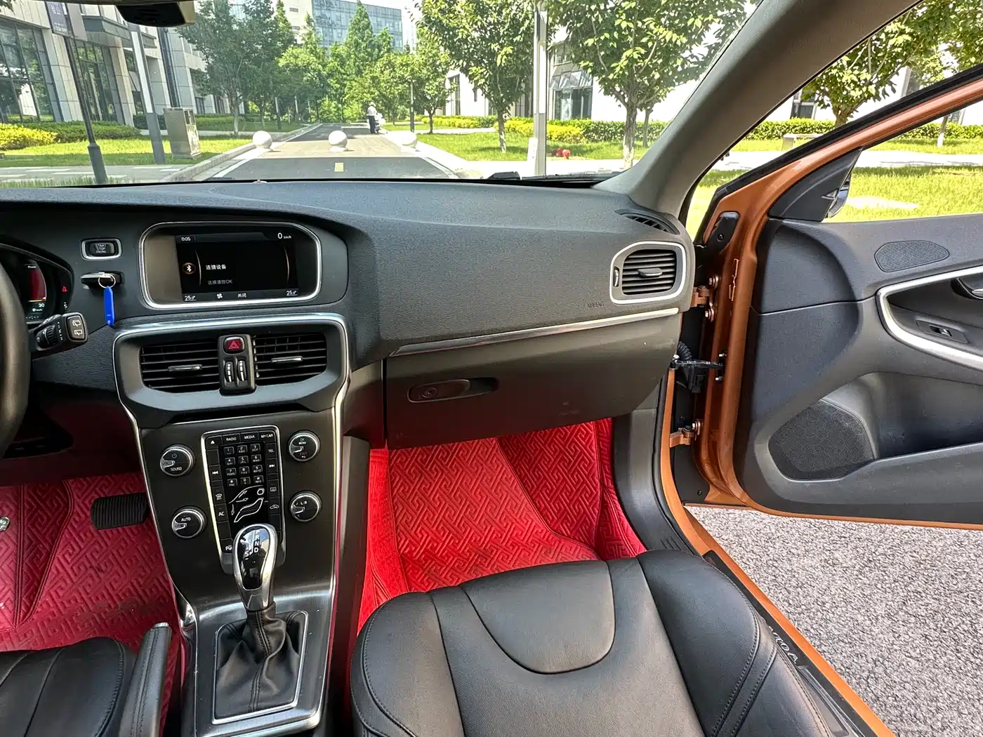 Фото 9 - Volvo V40