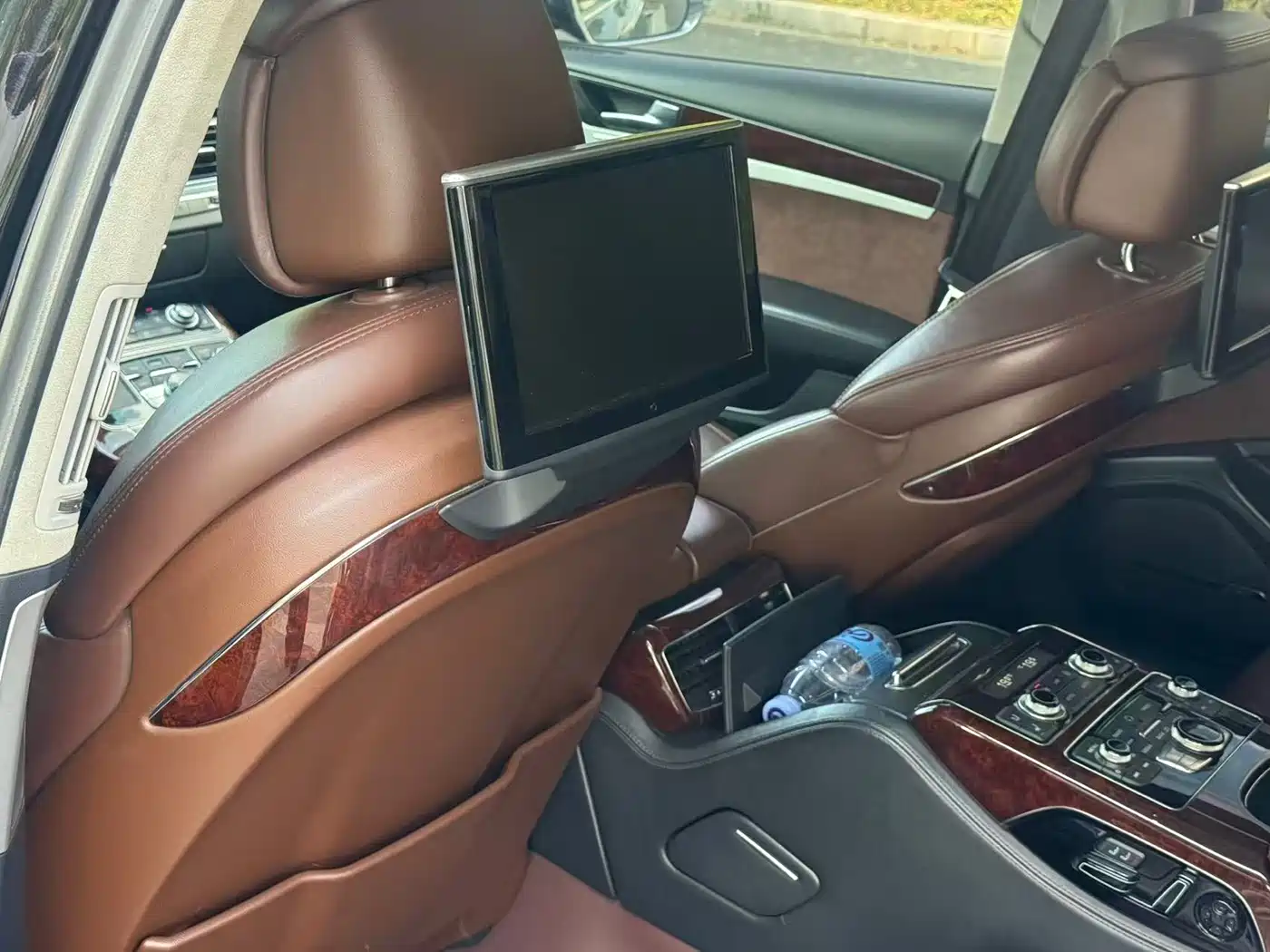 Audi A8 2012 A8L 6.3 FSI W12 quattro фото 9