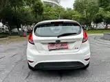 Фото 4 - Ford Fiesta