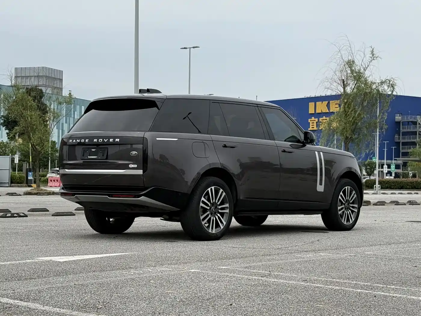 Land Rover Range Rover 2023 3.0 L6 400PS Genesis Extended Version фото 8