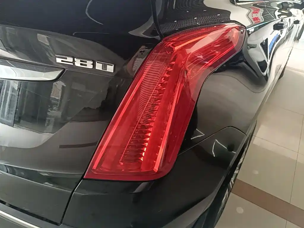 Cadillac XT5 2018 28T 4WD Luxury фото 8