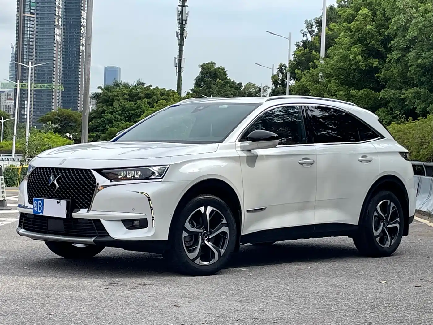 DS 7 2018 2018 45THP Rivoli Pioneer Edition