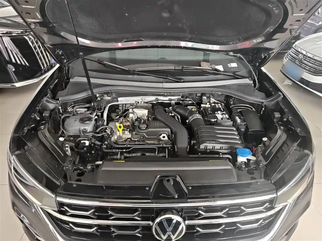Volkswagen Tayron 2024 300TSI 2WD Luxury Plus Advanced фото 20