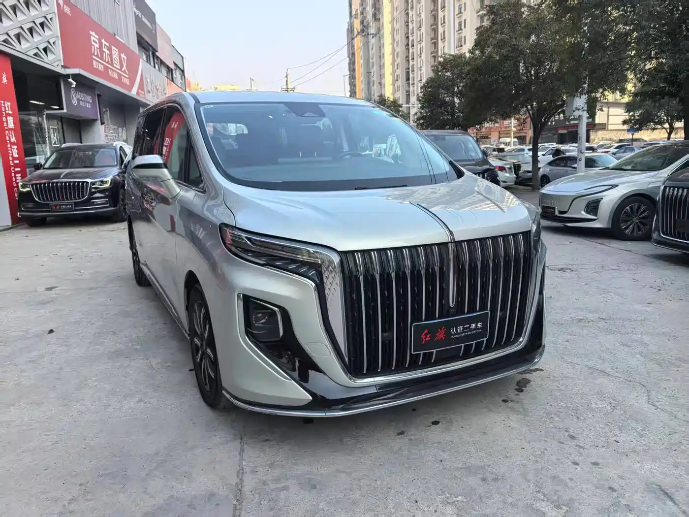 Hongqi HQ9 2023 2.0T Smart Connect Flagship фото 4