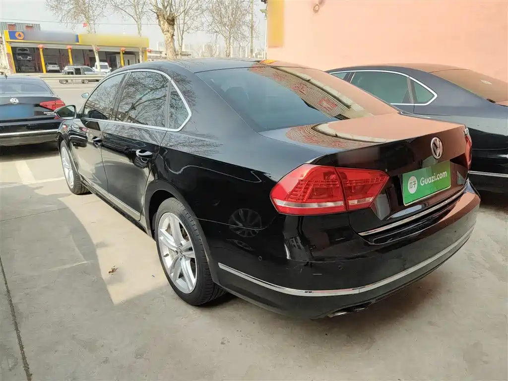 Volkswagen Passat 2015 1.8TSI DSG Ultimate Edition фото 5