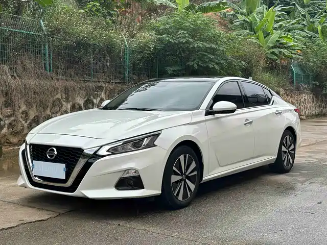 NISSAN TEANA