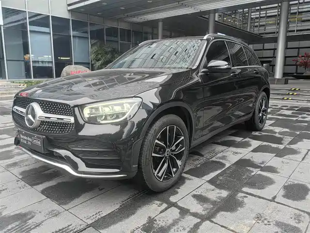 MERCEDES-BENZ GLC