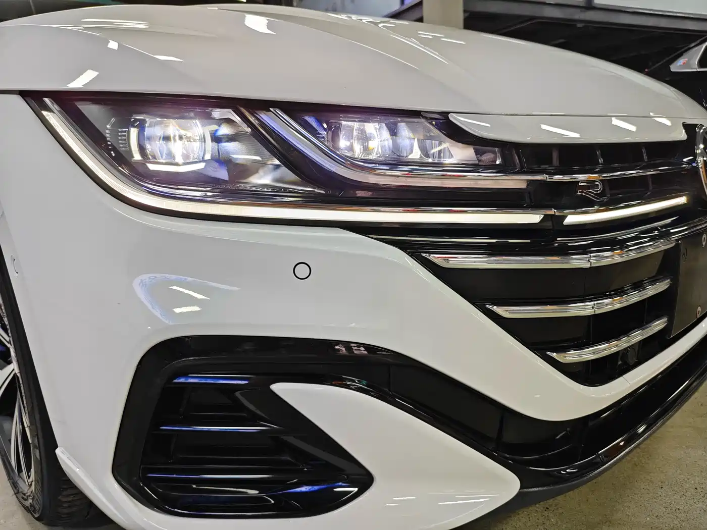 Volkswagen FAW-Volkswagen CC 2021 380TSI Eye-catching Edition 30th Anniversary фото 10