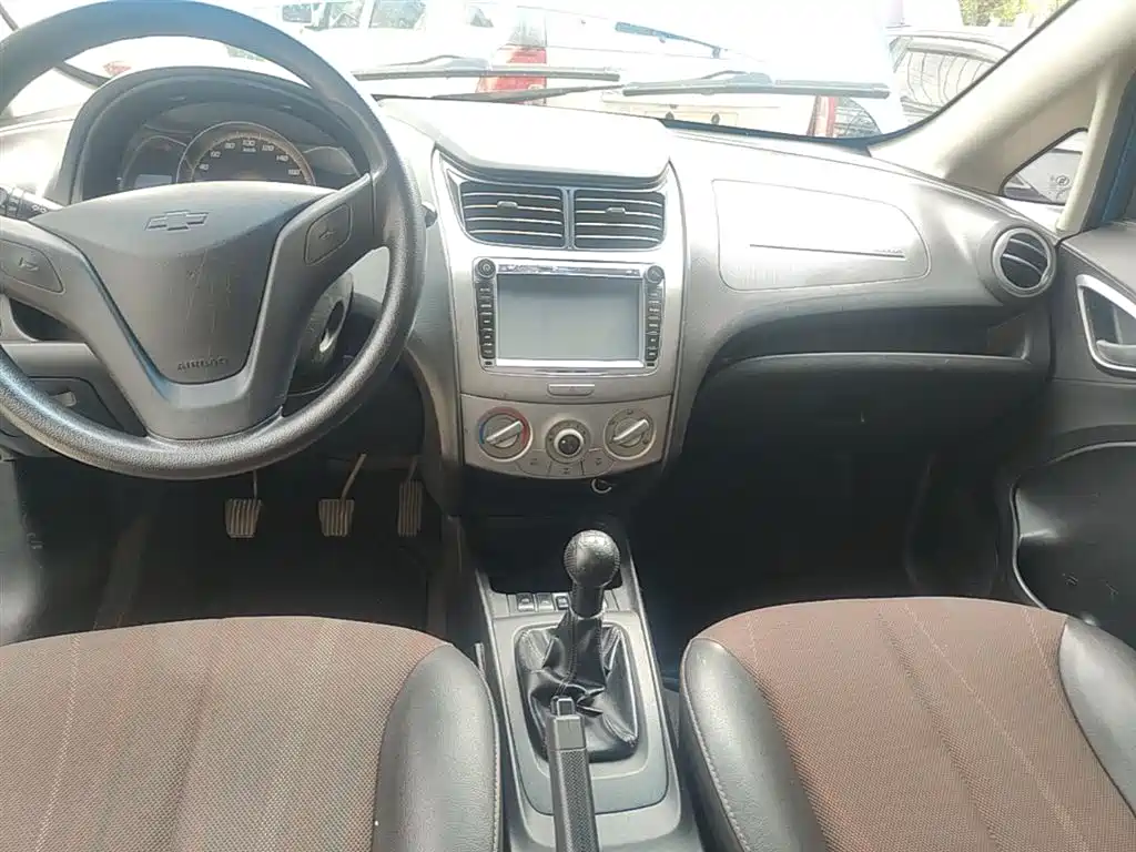 Chevrolet Sail 2013 Sedan 1.2L Manual Fashion Happiness Edition фото 13