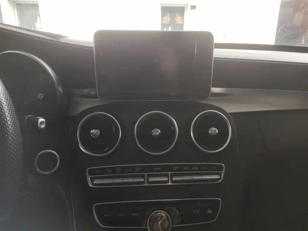 Mercedes-Benz C-Class 2017 C 180 L Sport фото 9