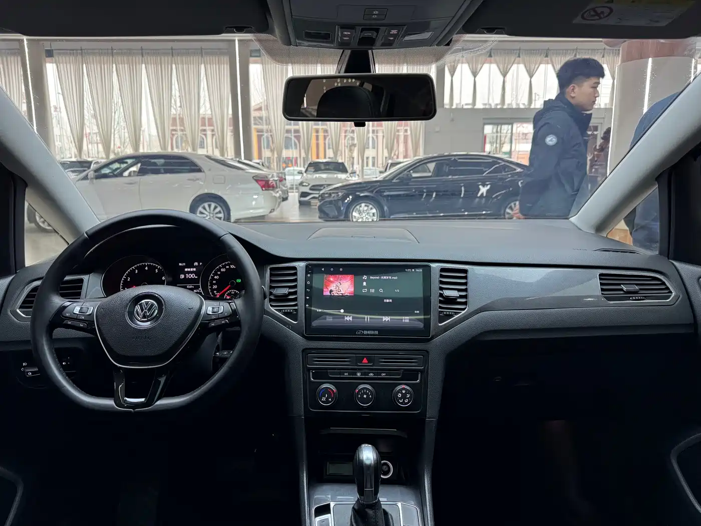 VOLKSWAGEN GOLF*JIAYU