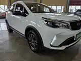 Фото 4 - Geely Vision X3
