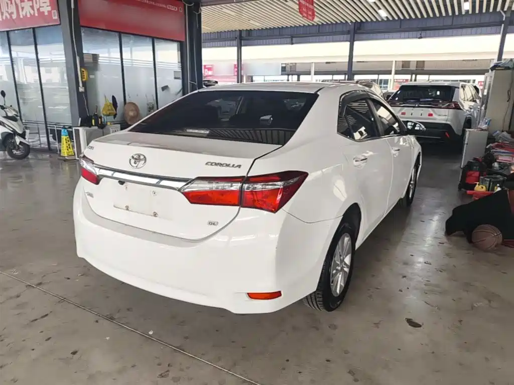 Toyota Corolla 2017 Facelift 1.6L S-CVT GL фото 7