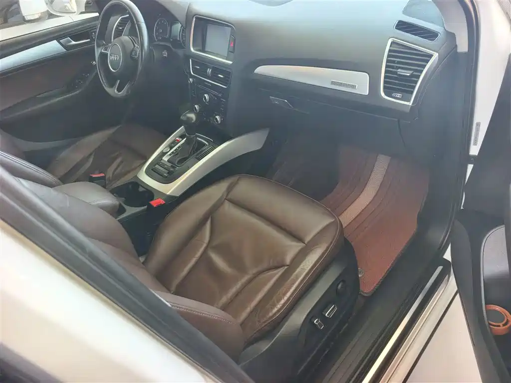 Audi Q5 2017 40 TFSI Technology фото 15