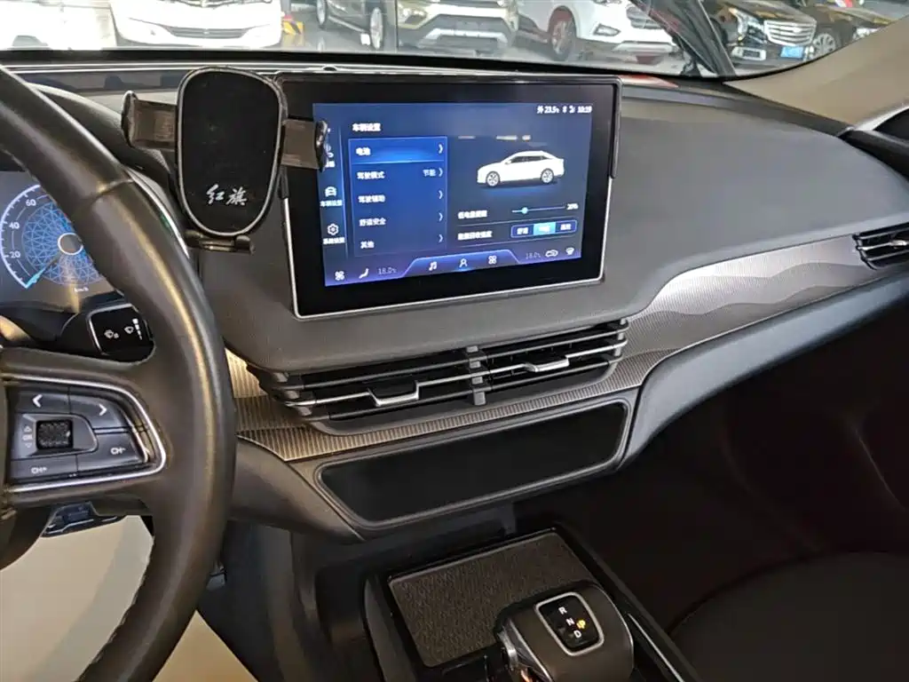 Hongqi E-QM5 2023 Facelift Basic Travel Edition фото 13