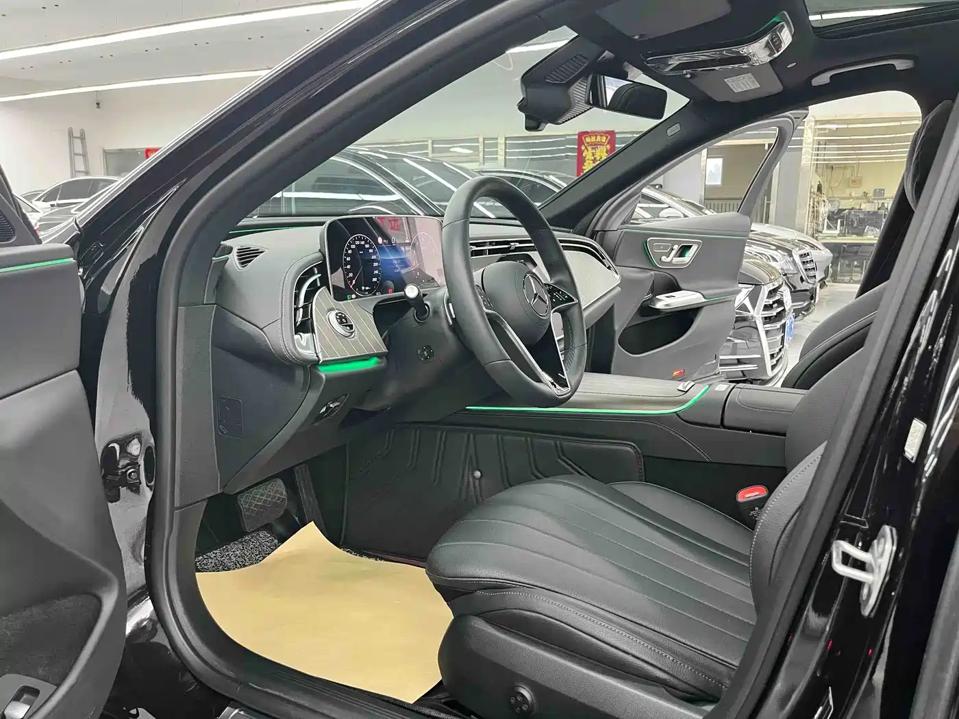 Mercedes-Benz E-Class 2024 E 300 L Fashion фото 7