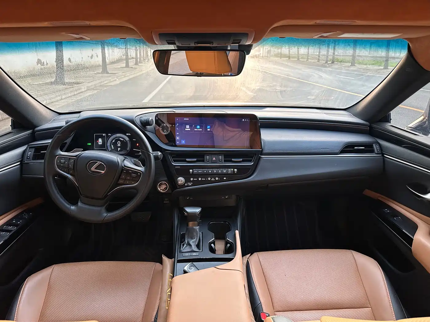 Lexus ES 2022 300h Excellence Edition фото 4