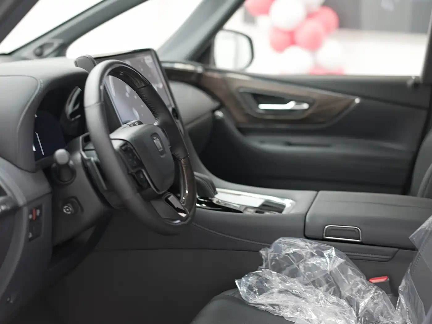 Toyota Vellfire 2024 Crown Hybrid 2.5L Premium Edition фото 8