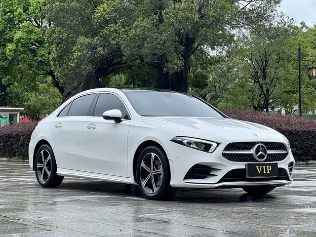 Mercedes-Benz A-Class 2022 A 200 L Sport Sedan Dynamic — фото 5