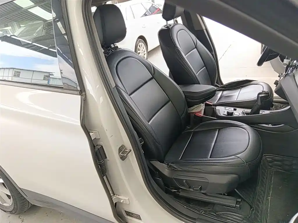 BMW X1 2016 sDrive18Li Fashion Model фото 25