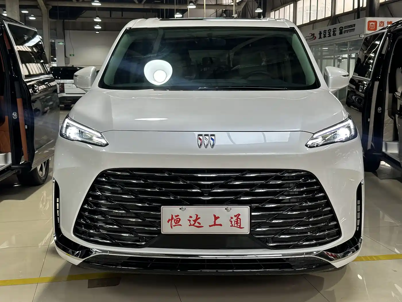 BUICK GL8 NEW ENERGY