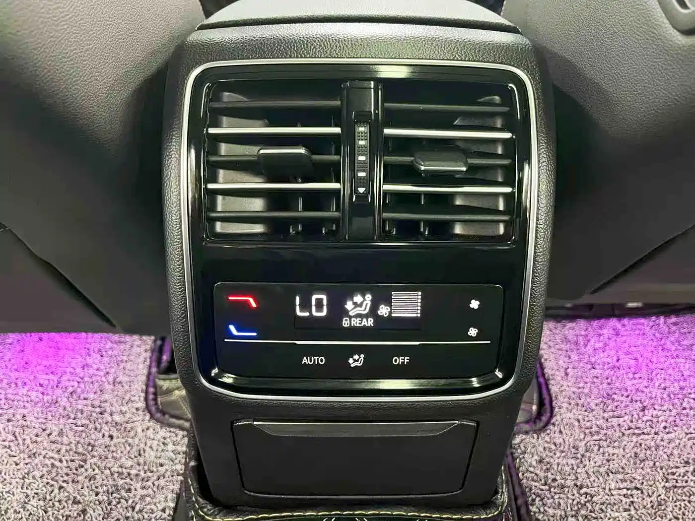 Volkswagen Magotan 2020 330TSI DSG Leading фото 16